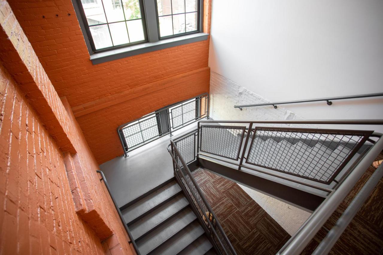 Ny Style Centric Loft With King Bed By Park Ave Apartment Rochester Exterior photo